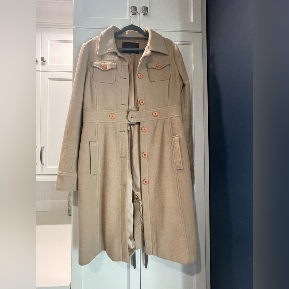 Guess Women’s camel color trench 70% wool 30% nylon size large